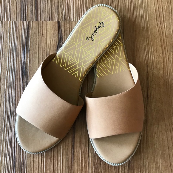 Tan Slide Nubuck Flat Sandals Sz 7, 7.5, 8 NIB - Picture 4 of 4